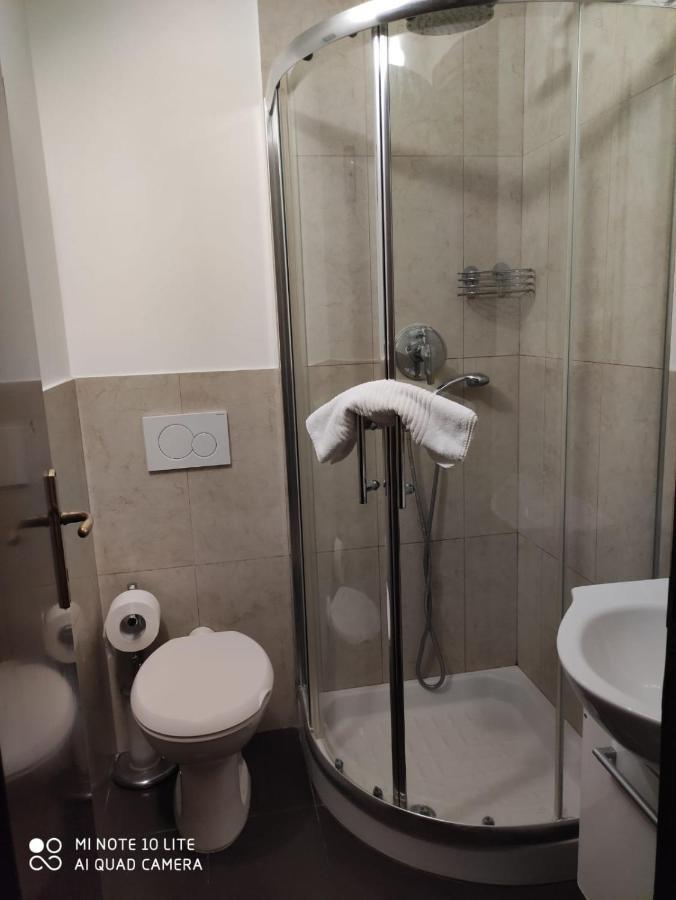 Conte Guesthouse Rome Bagian luar foto