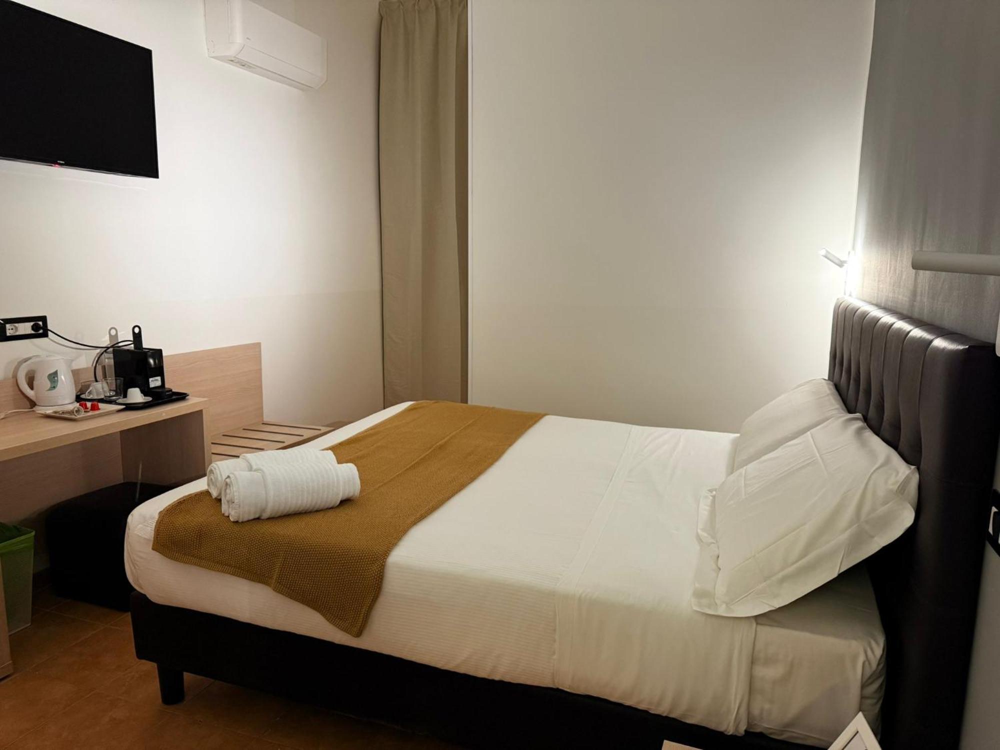 Conte Guesthouse Rome Bagian luar foto