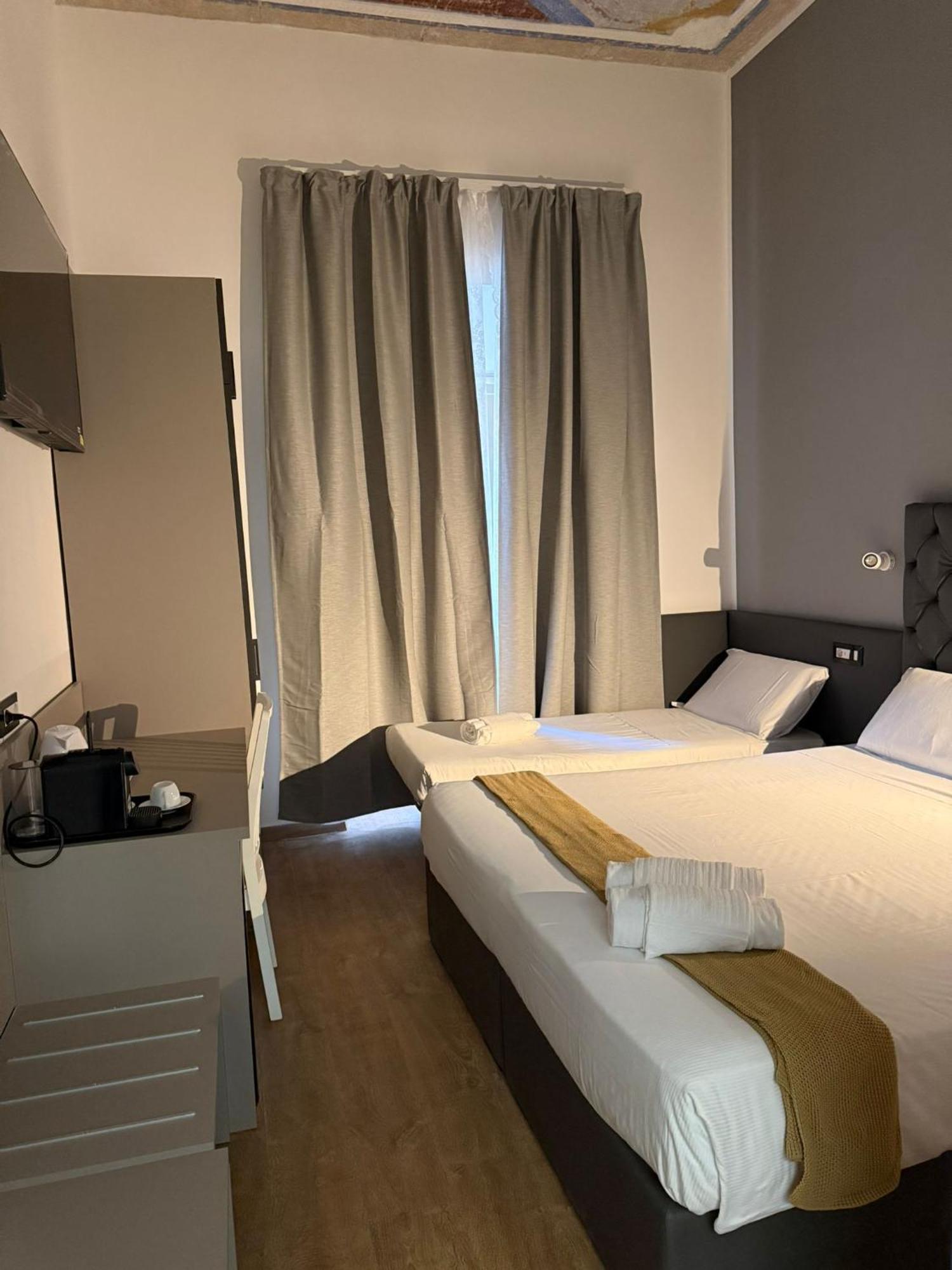Conte Guesthouse Rome Bagian luar foto