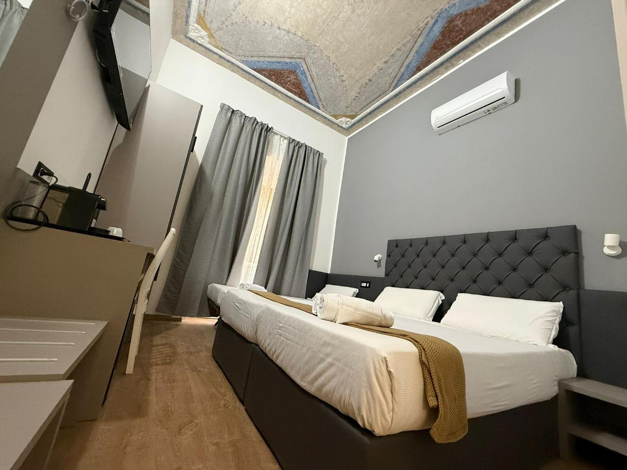 Conte Guesthouse Rome Bagian luar foto