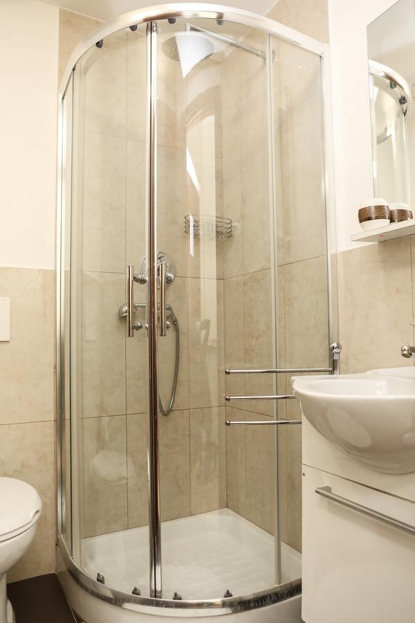 Conte Guesthouse Rome Bagian luar foto